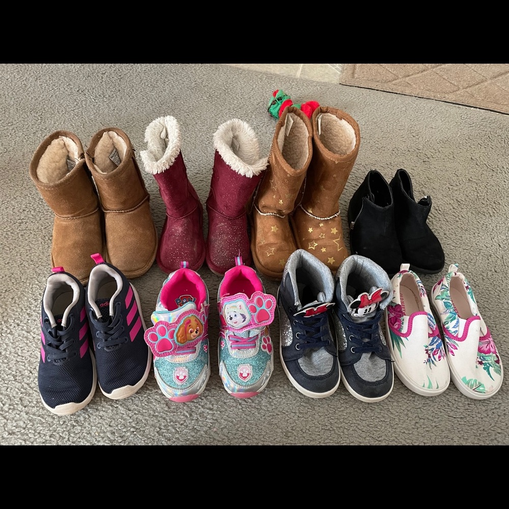 Toddler shoes lot